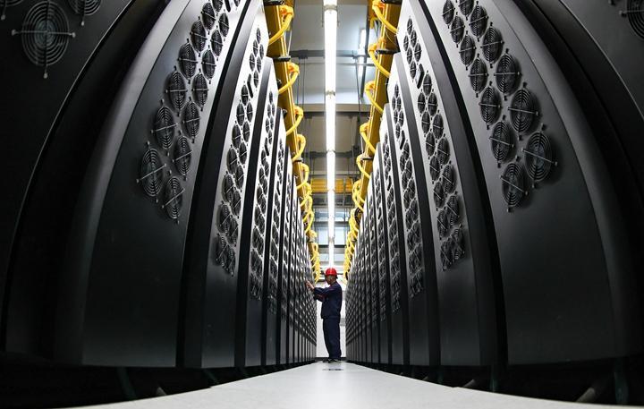 新春走基层｜看超强“大脑”算向全国(图3)