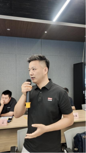 CCF YOCSEF 合肥成功举办技术论坛“车间物理定律VS云端数字理想-如何突破大模型赋能智能制造困局”(图8) CCF YOCSEF 合肥成功举办技术论坛“车间物理定律VS云端数字理想-如何突破大模型赋能智能制造困局”(图8)